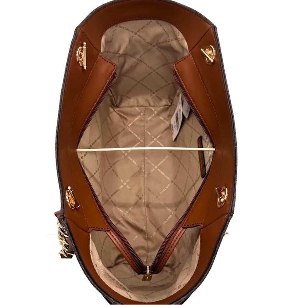 Michael Kors Large Jet Set Travel Chain Shoulder Bag Brown
NWT
(NWT) - Picture 5 of 12